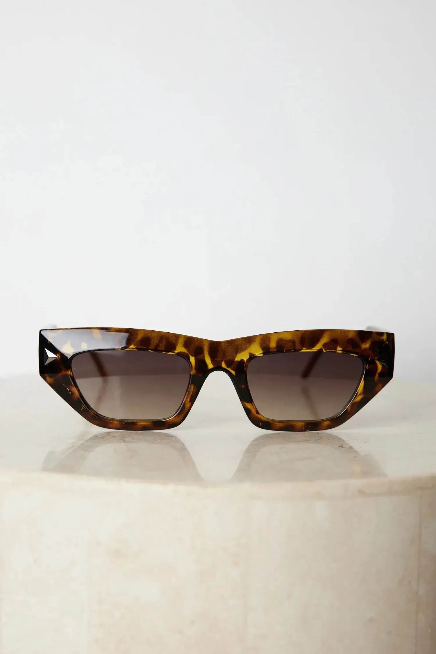 Millie | Dark Tortoise Accessories|Sunglasses